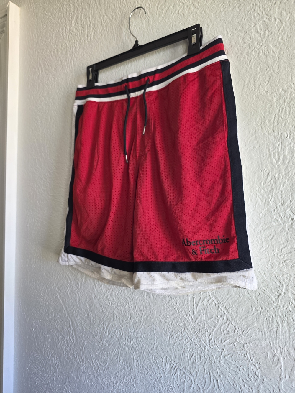 Abercrombie & Fitch Retro Mesh Short Athletic Shorts Red & White Medium